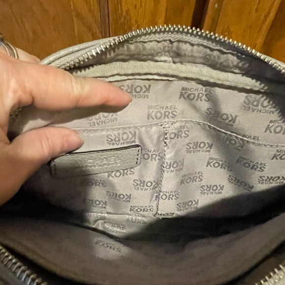 Michael Kors jet set large east west bag - Picture 8 of 8